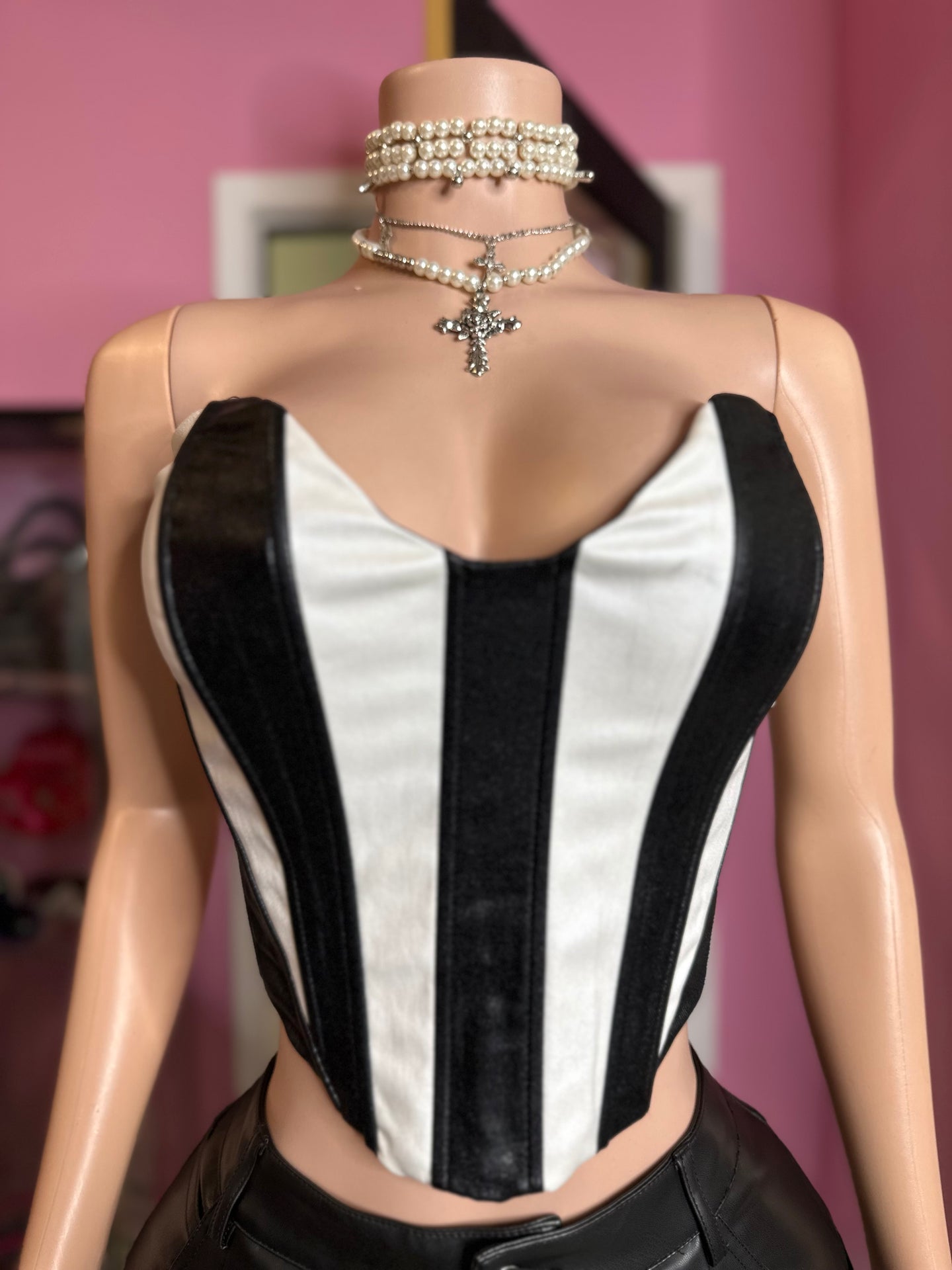 Let Me Know Corset Top- Black/White