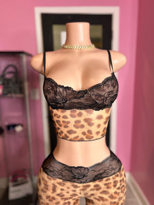 Savannah Chic Lace-Trim Leopard Set