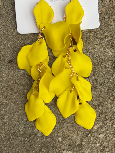 Petals Earring- Yellow